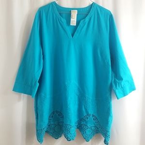 Chico's Turquoise, V-neck, three-quarter sleeve with button, lace trim. Size 2